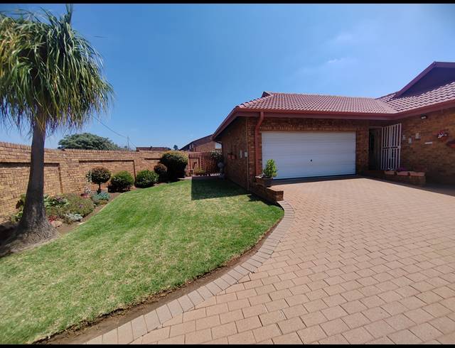 3 BEDROOM FREESTANDING FOR SALE IN SUNAIR PARK